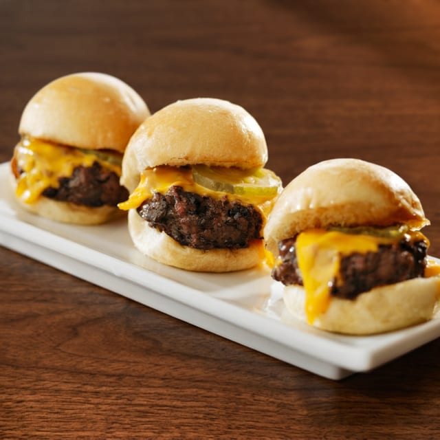 Kids Cheeseburger Sliders (2).